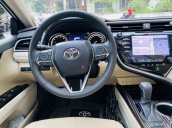 Bán Toyota Camry 2.5Q sản xuất 2021, màu đen, nhập khẩu số tự động