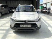 Cần bán xe Hyundai i20 Active sản xuất năm 2015, màu bạc, nhập khẩu nguyên chiếc