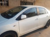 Bán Toyota Vios MT đời 2010, màu trắng  