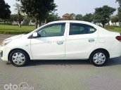 Bán Mitsubishi Attrage 1.2 MT năm 2015, màu trắng, nhập khẩu  