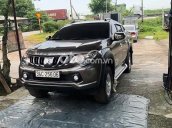 Cần bán xe Mitsubishi Triton 4x2 MT đời 2019, màu đen