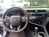 Cần bán Toyota Camry 2.5Q sản xuất 2020, màu đen, nhập khẩu nguyên chiếc