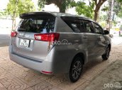 Cần bán gấp Toyota Innova E 2.0 MT năm 2020, màu bạc chính chủ