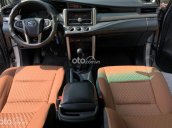 Cần bán xe Toyota Innova 2.0E năm 2017, màu bạc, giá 510tr