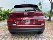 Cần bán xe Hyundai Tucson 2.0 sản xuất năm 2019, màu đỏ  
