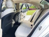 Cần bán lại xe Mercedes C200 sản xuất 2016, màu trắng