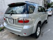 Bán ô tô Toyota Fortuner 2012, màu bạc  