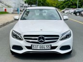 Bán Mercedes C200 đời 2017, màu trắng còn mới