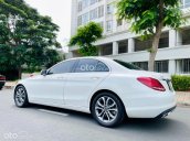 Bán Mercedes C200 đời 2017, màu trắng còn mới