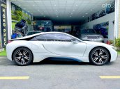 Cần bán xe BMW i8 2015, màu trắng, nhập khẩu nguyên chiếc