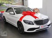 Cần bán xe Mercedes C200 Exclusive năm 2021, màu trắng