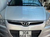 Cần bán gấp Hyundai i30 đăng ký 2009 xe gia đình giá chỉ 271tr