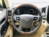 Toyota Land Cruiser VX V8 2016, màu đen, nhập khẩu