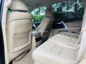 Toyota Land Cruiser VX V8 2016, màu đen, nhập khẩu