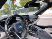 Cần bán xe BMW i8 sản xuất 2015, màu trắng, nhập khẩu