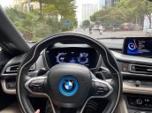 Cần bán xe BMW i8 sản xuất 2015, màu trắng, nhập khẩu