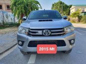 Cần bán Toyota Hilux đời 2015, màu bạc, xe nhập