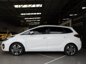Cần bán Kia Rondo 2.0MT 2020, màu trắng