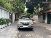 Cần bán lại xe Toyota Innova sản xuất 2016 chính chủ