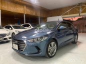 Cần bán gấp Hyundai Elantra đời 2017, màu xanh lam