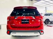 Mitsubishi Outlander - Tính năng an toàn vượt trội, hỗ trợ NH 80%/ 8 năm + Gói quà tặng khủng lên đến hơn 9 chữ số