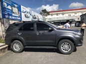 Cần bán lại xe Toyota Fortuner đời 2012, màu xám còn mới