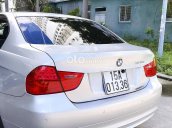 Cần bán xe BMW 320i sản xuất năm 2011, màu bạc, nhập khẩu  