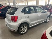 Cần bán Volkswagen Polo sản xuất 2016, màu bạc, xe nhập  