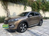 Bán ô tô Hyundai Tucson sản xuất năm 2018, màu nâu còn mới  