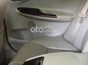 Cần bán xe Toyota Corolla Altis 2.0V năm sản xuất 2011, màu bạc chính chủ