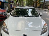 Xe cần bán Mazda 3 đời 2010, màu trắng, nhập khẩu