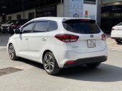 Bán xe Kia Rondo 2.0MT 2020, màu trắng, 508 triệu