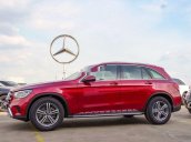 Cần bán xe Mercedes đời 2021, màu đỏ