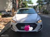 Cần bán gấp Hyundai Elantra 1.6 AT năm sản xuất 2017, màu trắng  