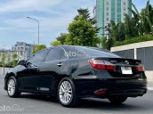 Cần bán Toyota Camry 2.5G sản xuất năm 2016, màu đen còn mới, giá 735tr