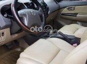 Cần bán Toyota Fortuner 2.7V năm 2012, màu bạc