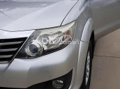 Cần bán Toyota Fortuner 2.7V năm 2012, màu bạc