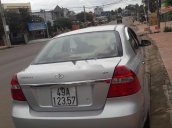 Xe Daewoo Gentra năm 2009, màu bạc còn mới