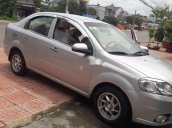 Xe Daewoo Gentra năm 2009, màu bạc còn mới