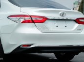 Bán ô tô Toyota Camry sản xuất năm 2020, màu trắng, xe nhập 