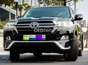 Bán Toyota Land Cruiser VX.E 5.7 V8 sản xuất 2016, màu đen, nhập khẩu nguyên chiếc xe gia đình