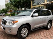 Bán ô tô Toyota Land Cruiser VX 4.6 sản xuất năm 2014, màu bạc, nhập khẩu nguyên chiếc xe gia đình