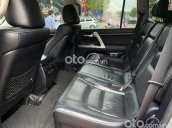 Bán ô tô Toyota Land Cruiser VX 4.6 sản xuất năm 2014, màu bạc, nhập khẩu nguyên chiếc xe gia đình