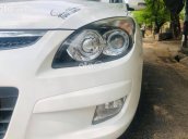 Bán Hyundai i30 CW 1.6 AT năm sản xuất 2011, màu trắng, nhập khẩu, giá tốt