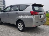 Cần bán gấp Toyota Innova sản xuất 2017, 1 chủ đi từ đầu, giá tốt