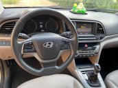 Bán xe Hyundai Elantra đời 2017, màu trắng 