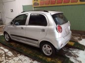 Cần bán Chevrolet Spark năm sản xuất 2010, màu bạc