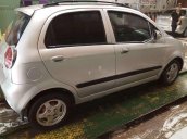 Cần bán Chevrolet Spark năm sản xuất 2010, màu bạc