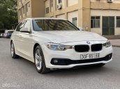 BMW 320i model 2019 màu trắng đi ít