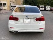 BMW 320i model 2019 màu trắng đi ít